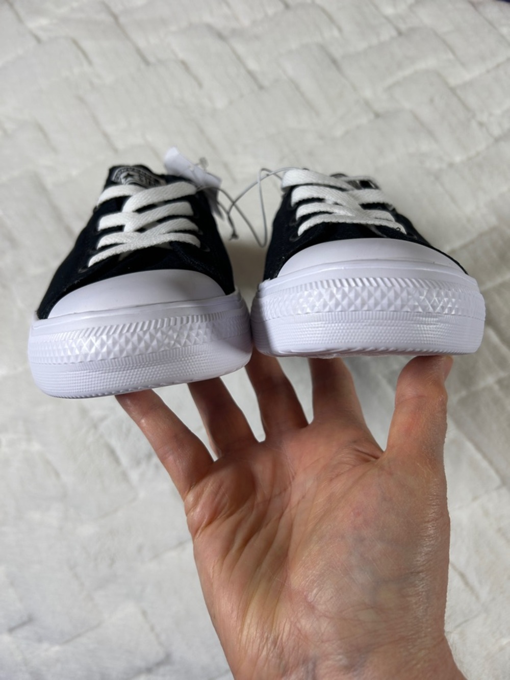 NWT Converse Black and White Canvas Slip-On Lace Sneakers size women’s 11 - Picture 4 of 7